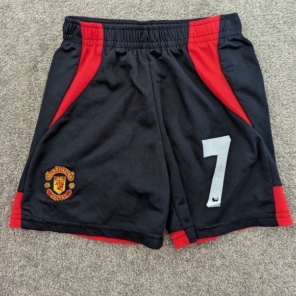 Manchester United athletic shorts for boys size youth Small - Picture 1 of 5
